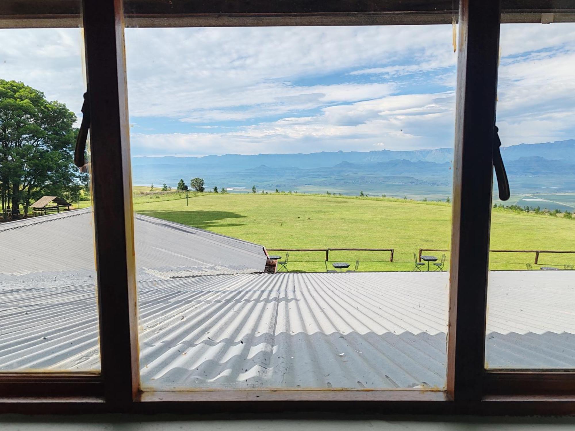 Drakensberg Mountain Retreat Guest House เบิร์กวิลล์ ภายนอก รูปภาพ
