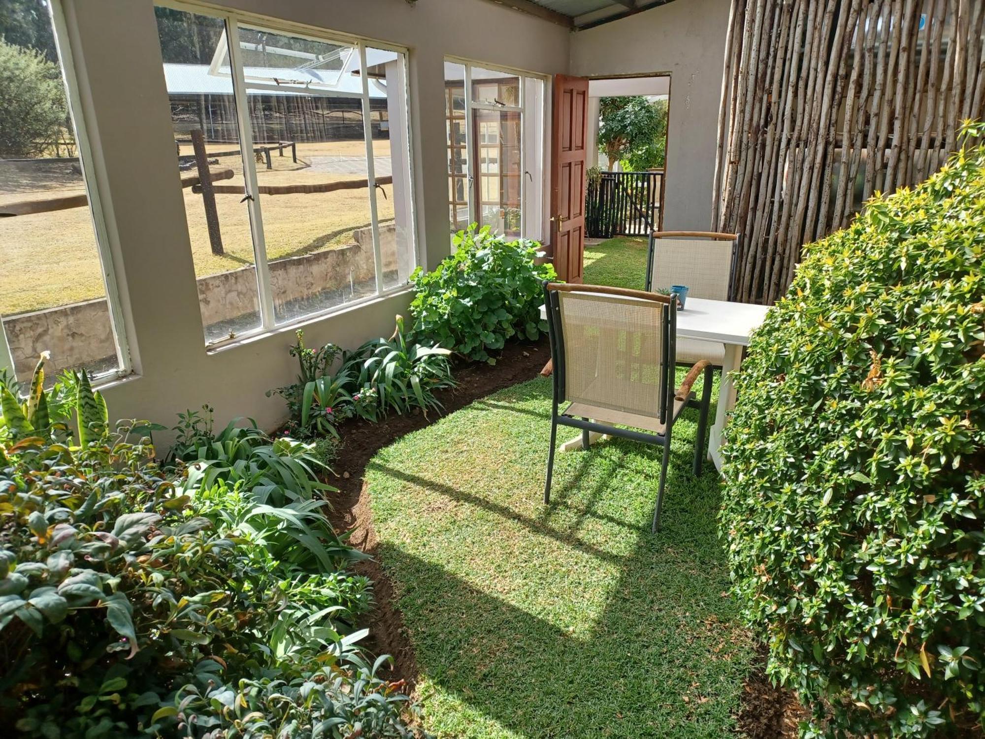 Drakensberg Mountain Retreat Guest House เบิร์กวิลล์ ภายนอก รูปภาพ