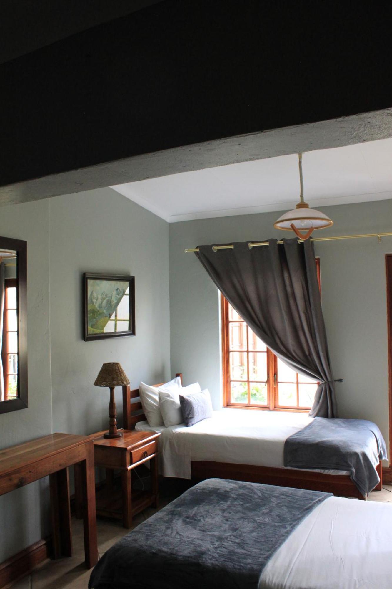 Drakensberg Mountain Retreat Guest House เบิร์กวิลล์ ภายนอก รูปภาพ