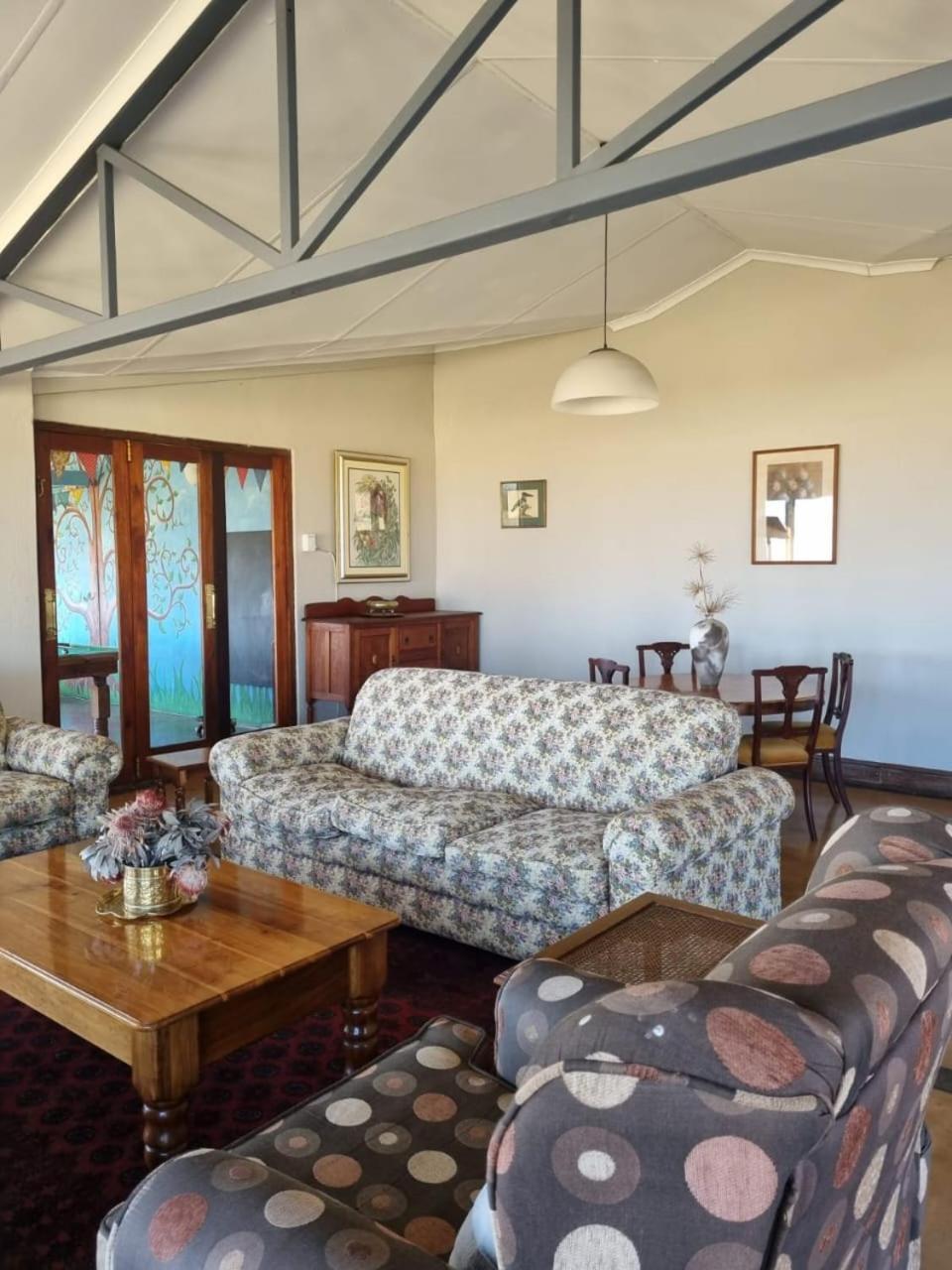 Drakensberg Mountain Retreat Guest House เบิร์กวิลล์ ภายนอก รูปภาพ