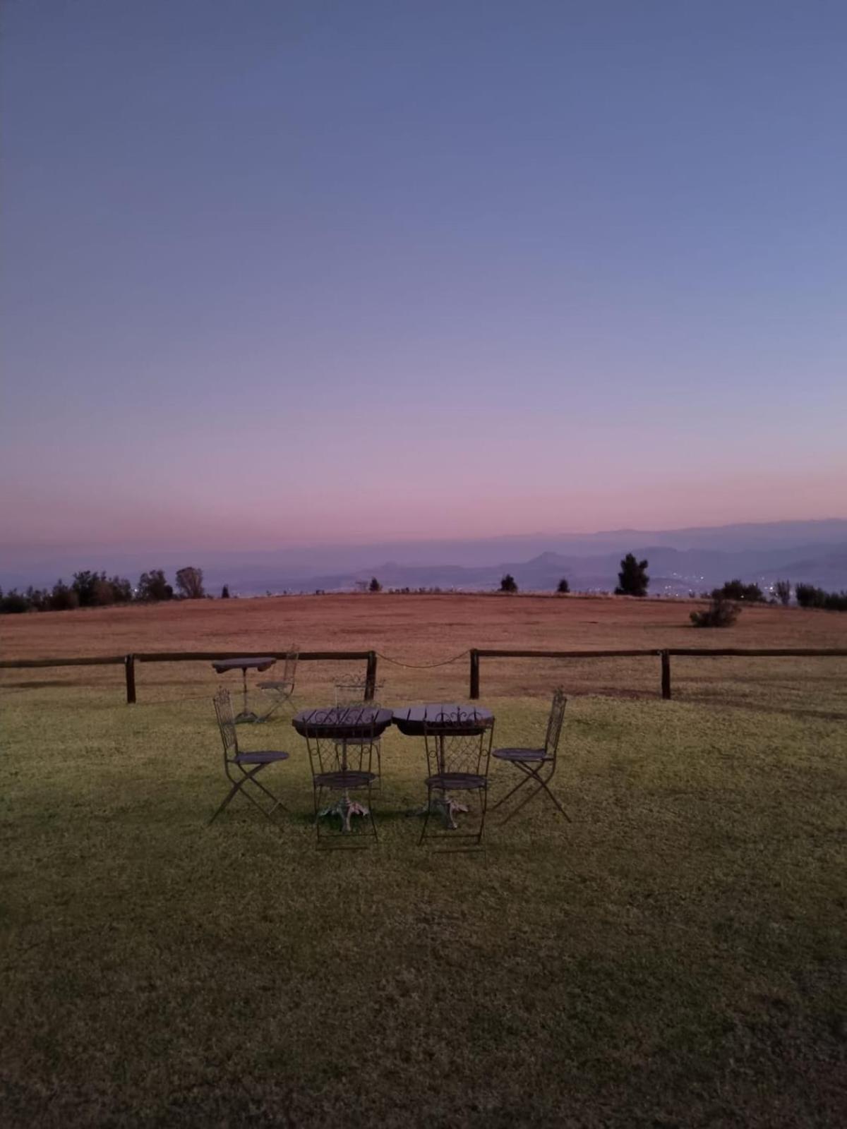 Drakensberg Mountain Retreat Guest House เบิร์กวิลล์ ภายนอก รูปภาพ