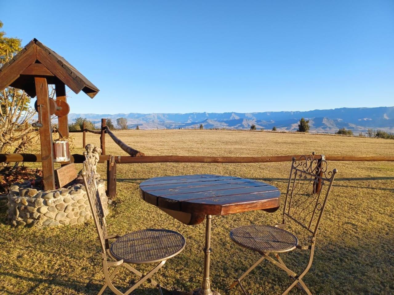 Drakensberg Mountain Retreat Guest House เบิร์กวิลล์ ภายนอก รูปภาพ