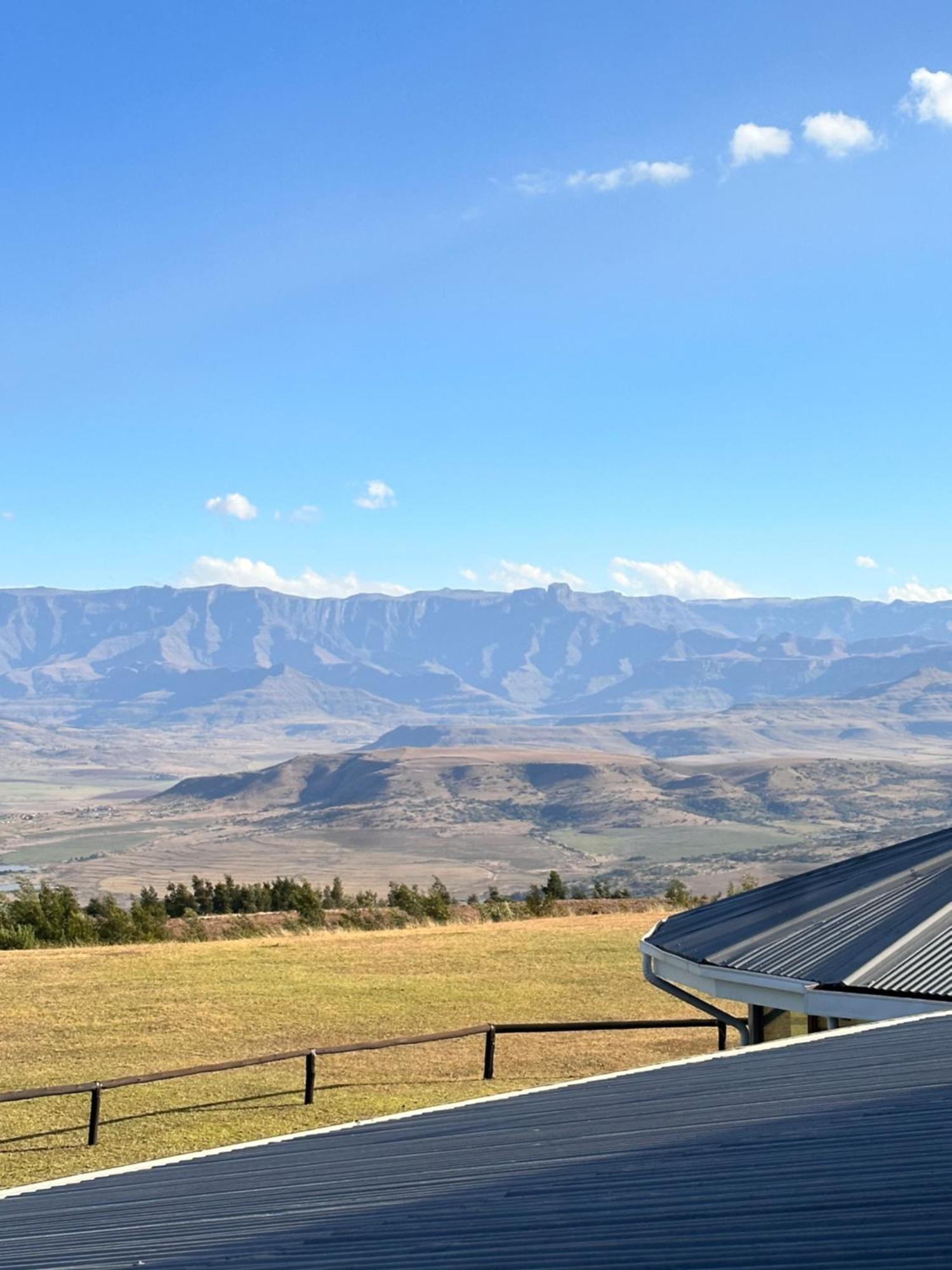 Drakensberg Mountain Retreat Guest House เบิร์กวิลล์ ภายนอก รูปภาพ